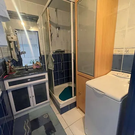 Apartment Avec Vue Piscine, Parking Prive - Fr-1-328-274